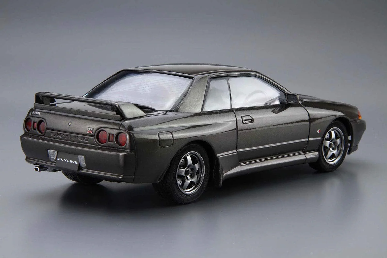 Aoshima 1/24 The Model Car No. 12 Nissan BNR32 Skyline GT-R 1989 - Image 2