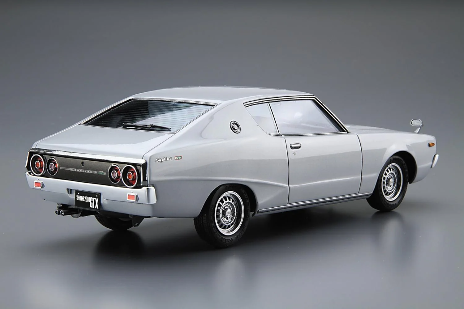 Aoshima 1/24 The Model Car No. 51 Nissan GC111 Skyline HT2000GTX-E・S '76 - Image 4