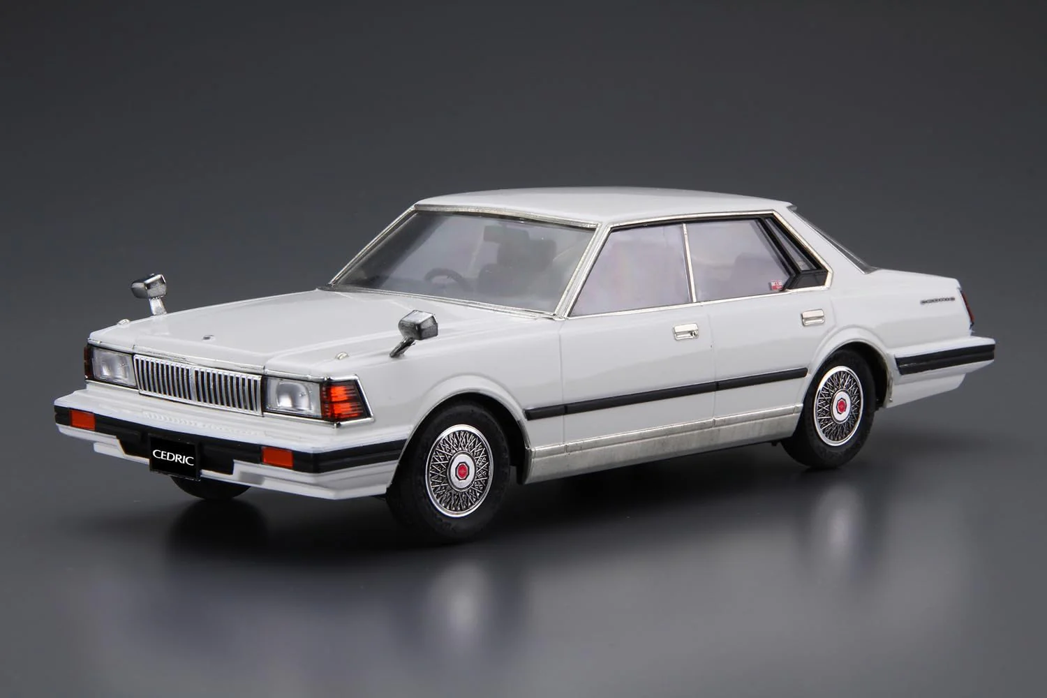 Aoshima 1/24 The Model Car No. 57 Nissan P430 Cedric/Gloria 4HT280E Brougham '82 - Image 2