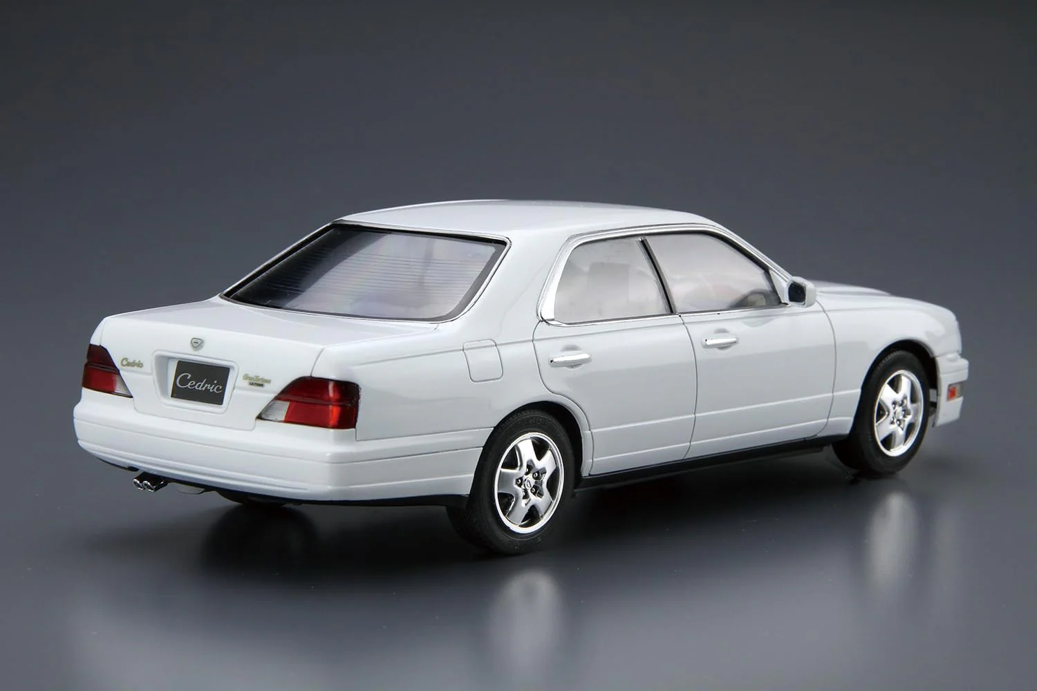 Aoshima 1/24 The Model Car No. 95 Nissan Y33 Cedric/Gloria Gran Turismo Ultima 1995 - Image 2