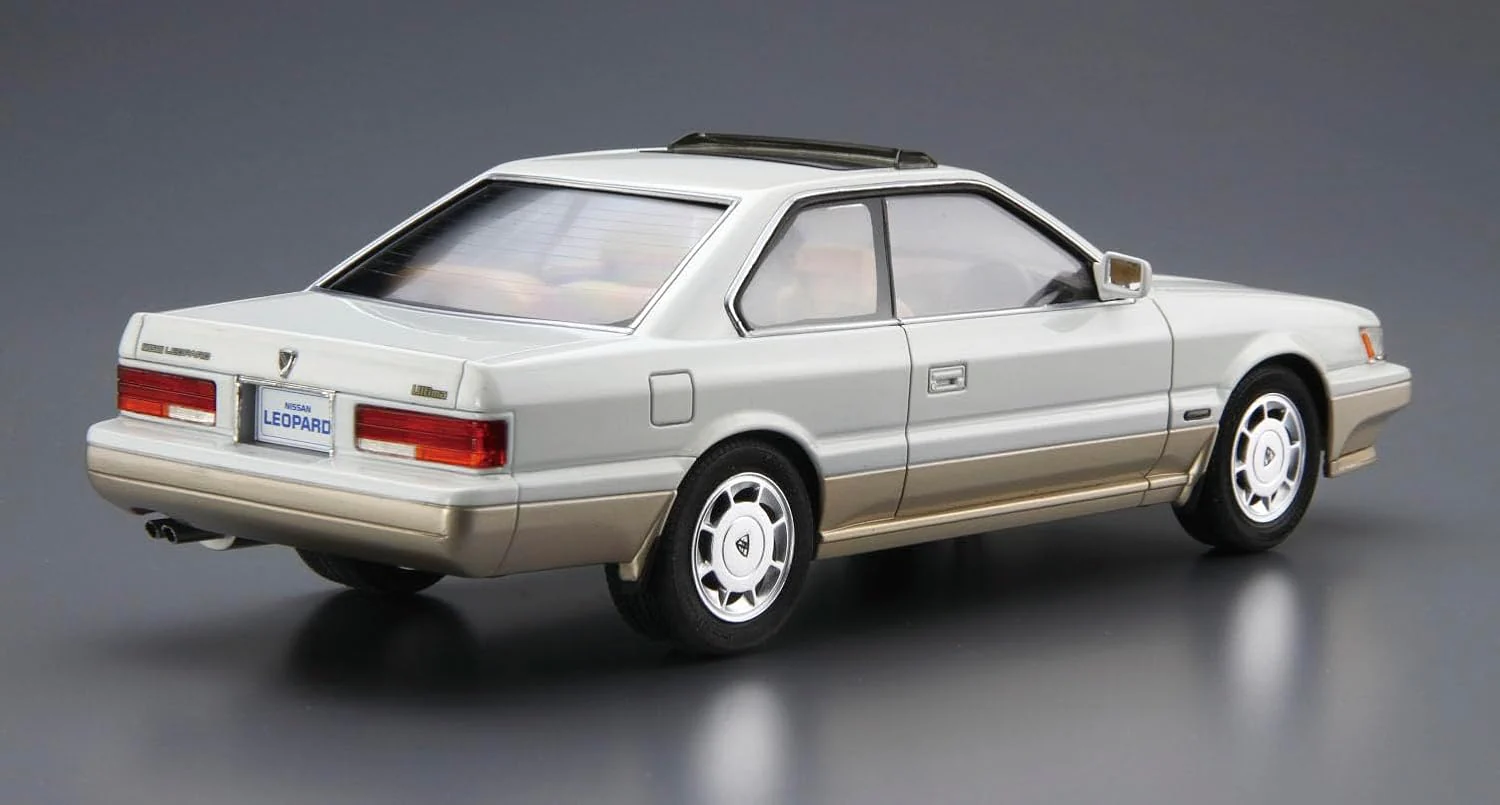 Aoshima 1/24 The Model Car Series No.111 Nissan UF31 Leopard Altima V30 Twin Cam Turbo '90 - Image 3