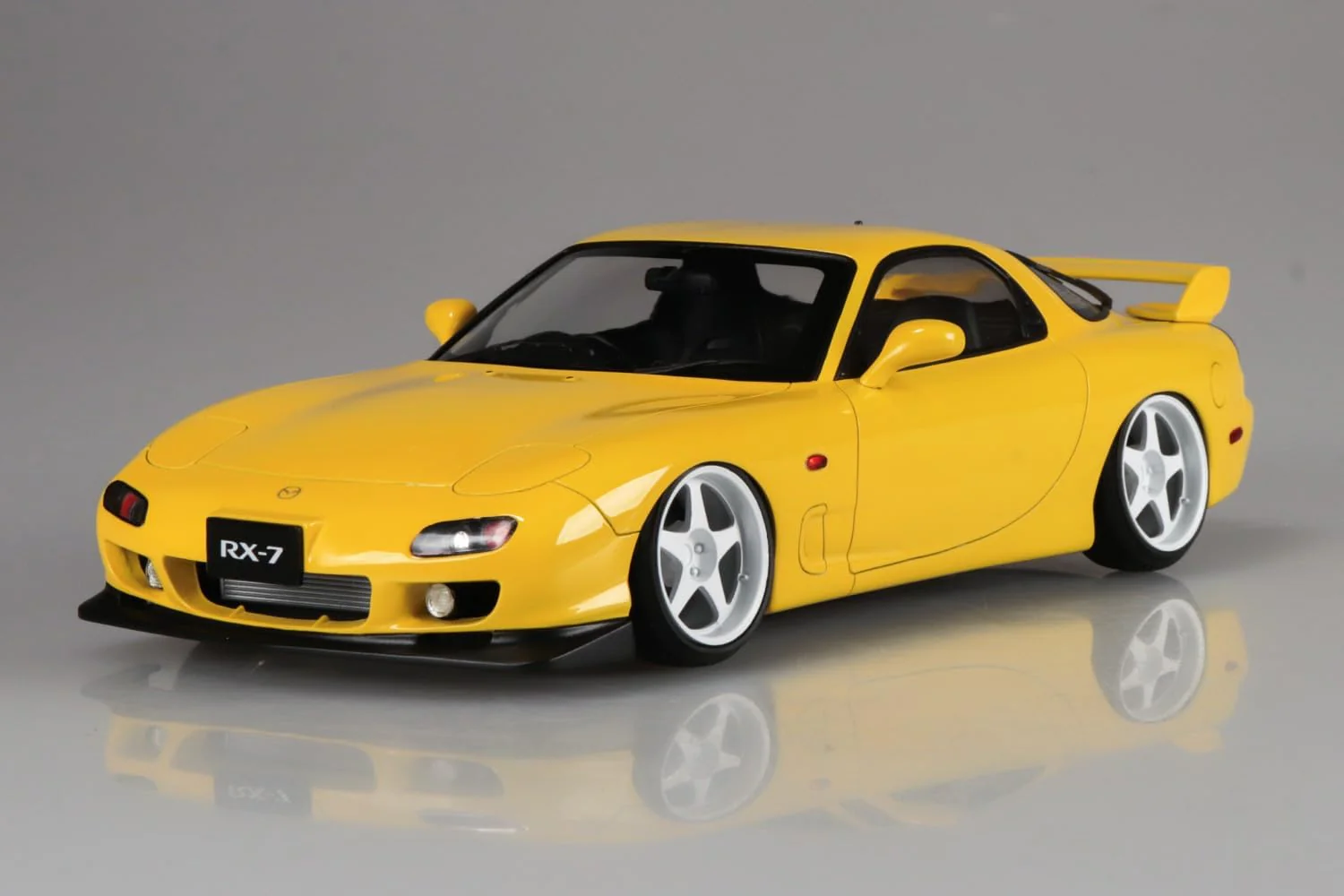 Aoshima 1/24 The Tuned Car No.103 FD3S Mazda RX-7 02 Air Suspension Custom - Image 3