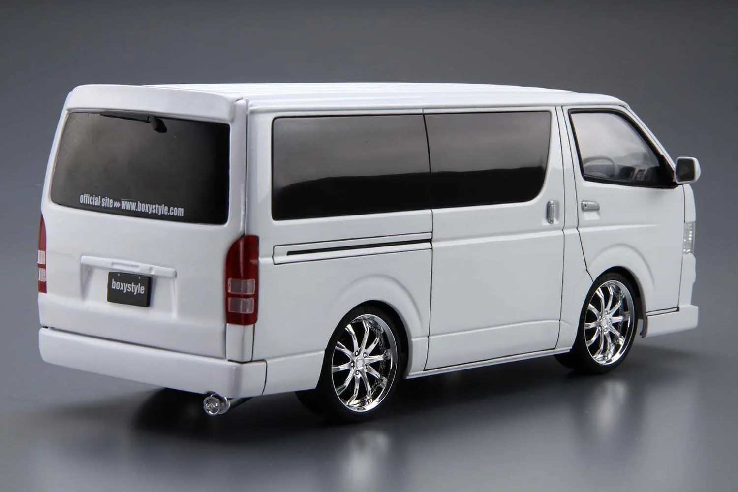 Aoshima 1/24 The Tuned Car No.3 Boxystyle TRH200V Hiace Super GL 2010 (Toyota) - Image 4