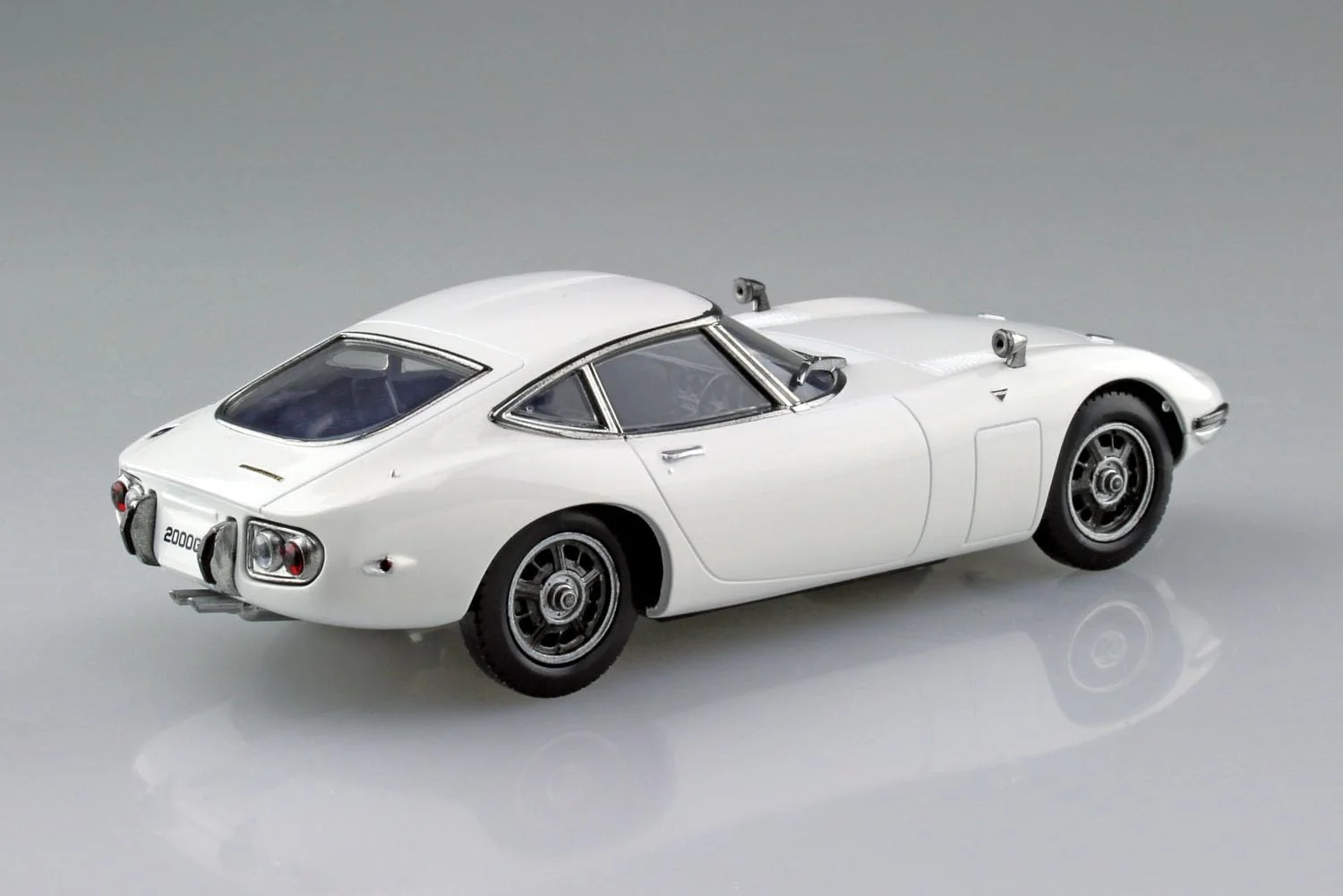 Aoshima 1/32 Easy Plastic Snap Kit No.06-PW Toyota 2000GT Pegasus White - Image 2