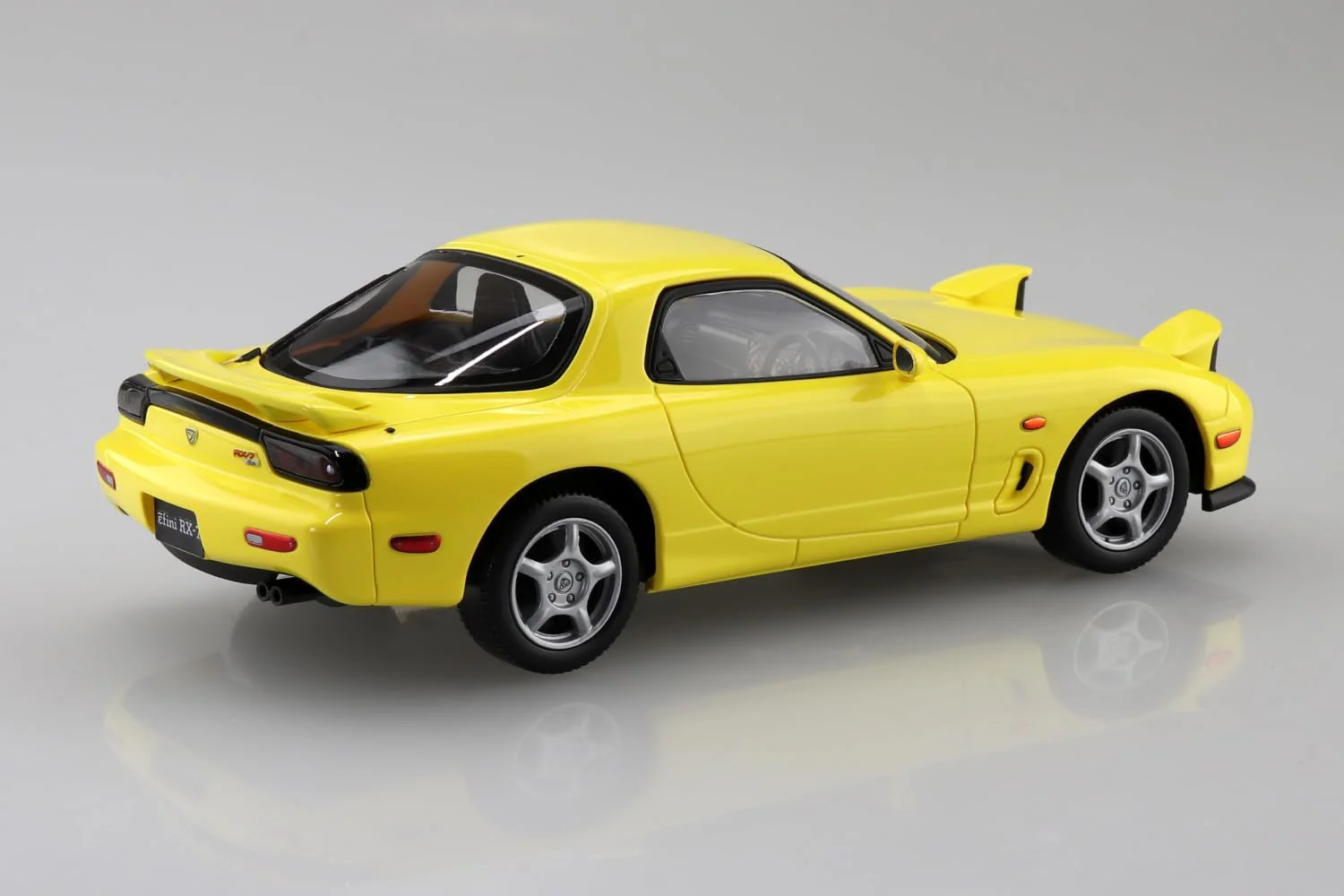 Aoshima 1/32 Raku Plastic Snap Kit No.04-CY Infini FD3S RX-7 Competition Yellow Mica - Image 8