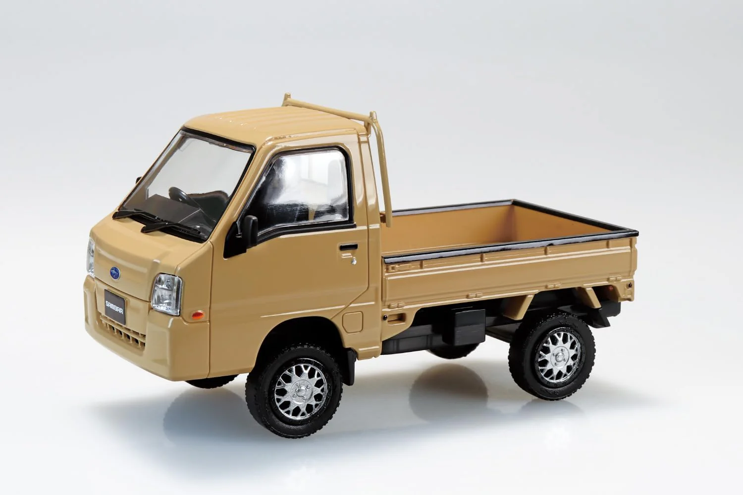 Aoshima 1/32 RakuPla Snap Kit No.05CU-KI Subaru Sambar Truck Custom Wheels Khaki - Image 3