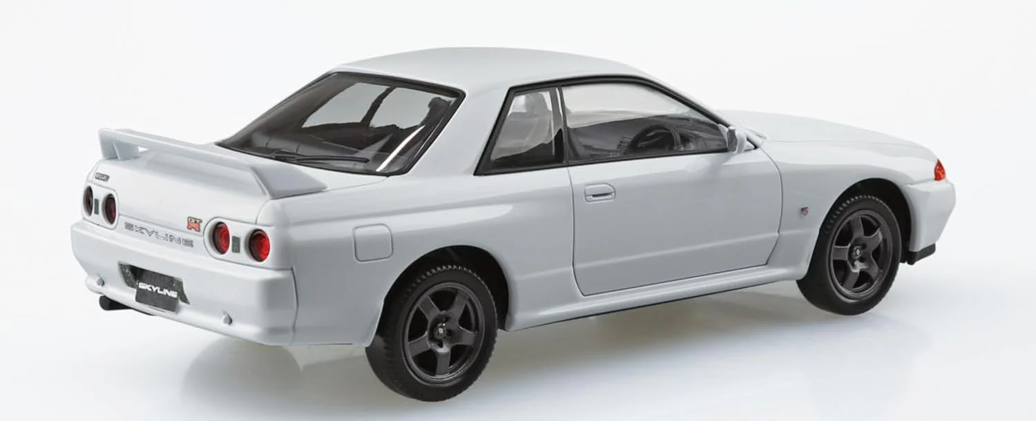 Aoshima 1/32 RakuPla Snap Kit No.14-CW Nissan R32 Skyline GT-R Crystal White - Image 3