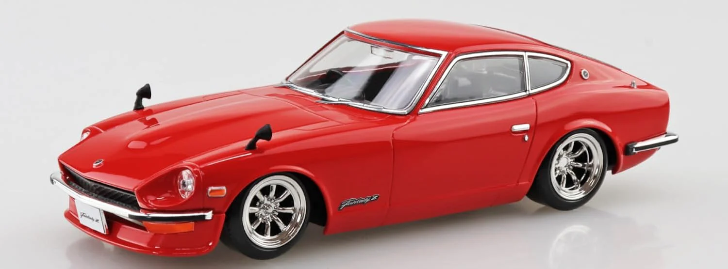 Aoshima 1/32 RakuPla Snap Kit No.15CU-RD Nissan S30 Fairlady Z Custom (Red) - Image 2