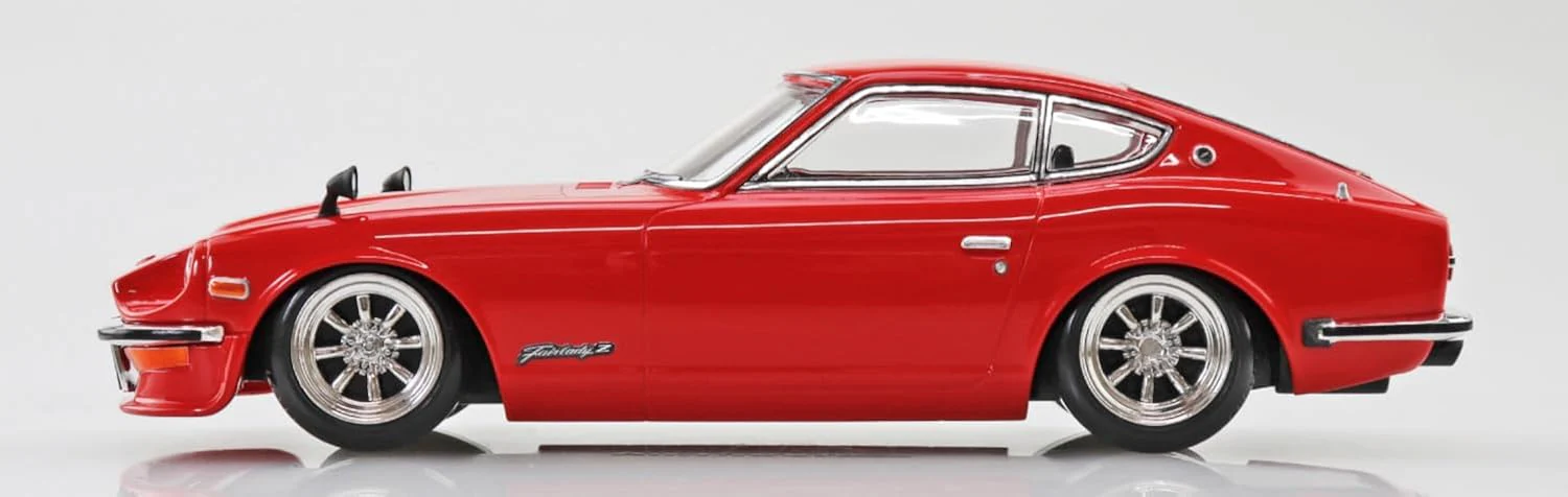 Aoshima 1/32 RakuPla Snap Kit No.15CU-RD Nissan S30 Fairlady Z Custom (Red) - Image 5