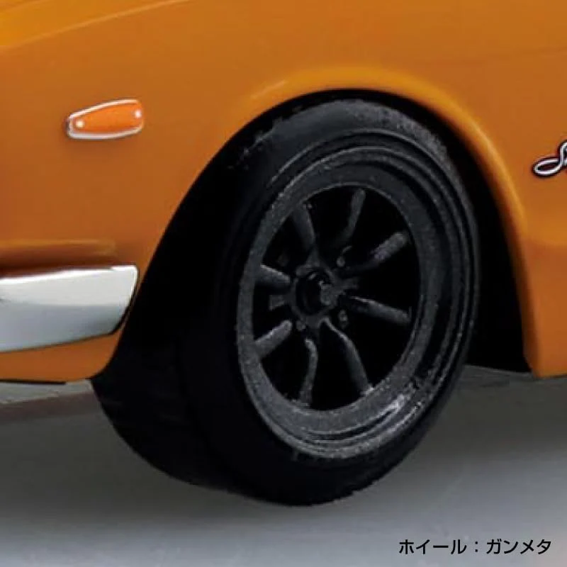 Aoshima 1/32 RakuPla Snap Kit No.16CU-BN Nissan C10 Skyline 2000GT-R Custom Wheel (Brown) - Image 4