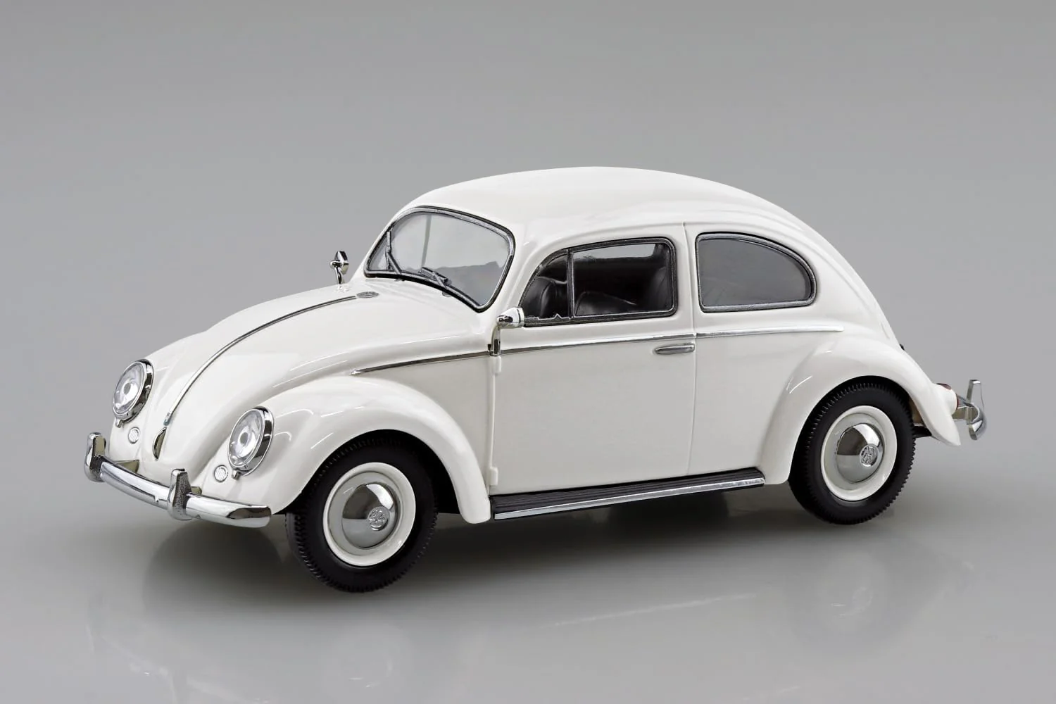 Aoshima 1/32 RakuPla Snap Kit No.20-PW Volkswagen Beetle (Pearl White) - Image 2