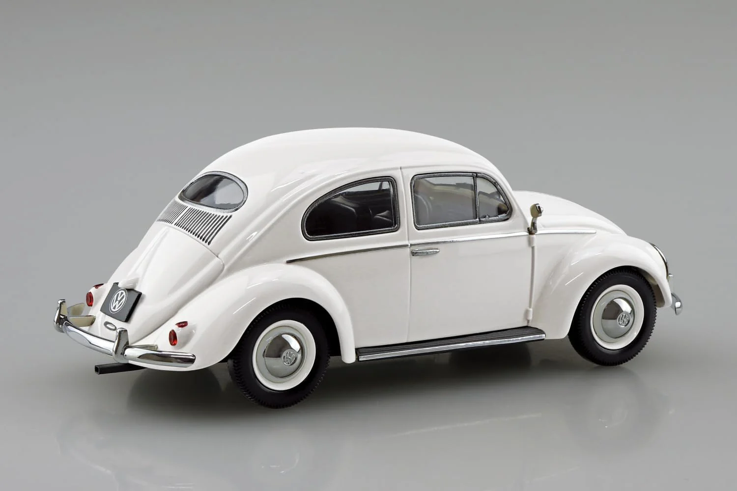 Aoshima 1/32 RakuPla Snap Kit No.20-PW Volkswagen Beetle (Pearl White) - Image 3