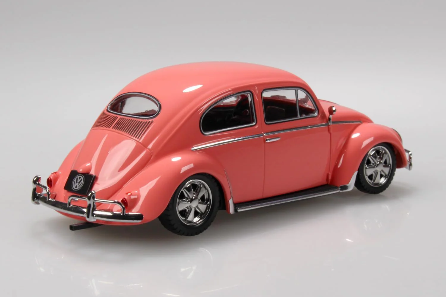 Aoshima 1/32 Rakupla Snap Kit No. 20CU-CP Volkswagen Beetle Custom (Coral Pink) - Image 3