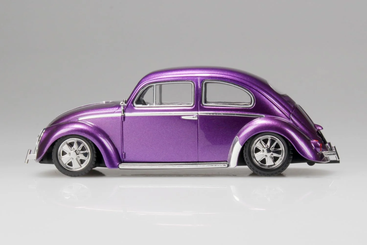 Aoshima 1/32 Rakupla Snap Kit No. 20CU-MP Volkswagen Beetle Custom (Metallic Purple) - Image 4