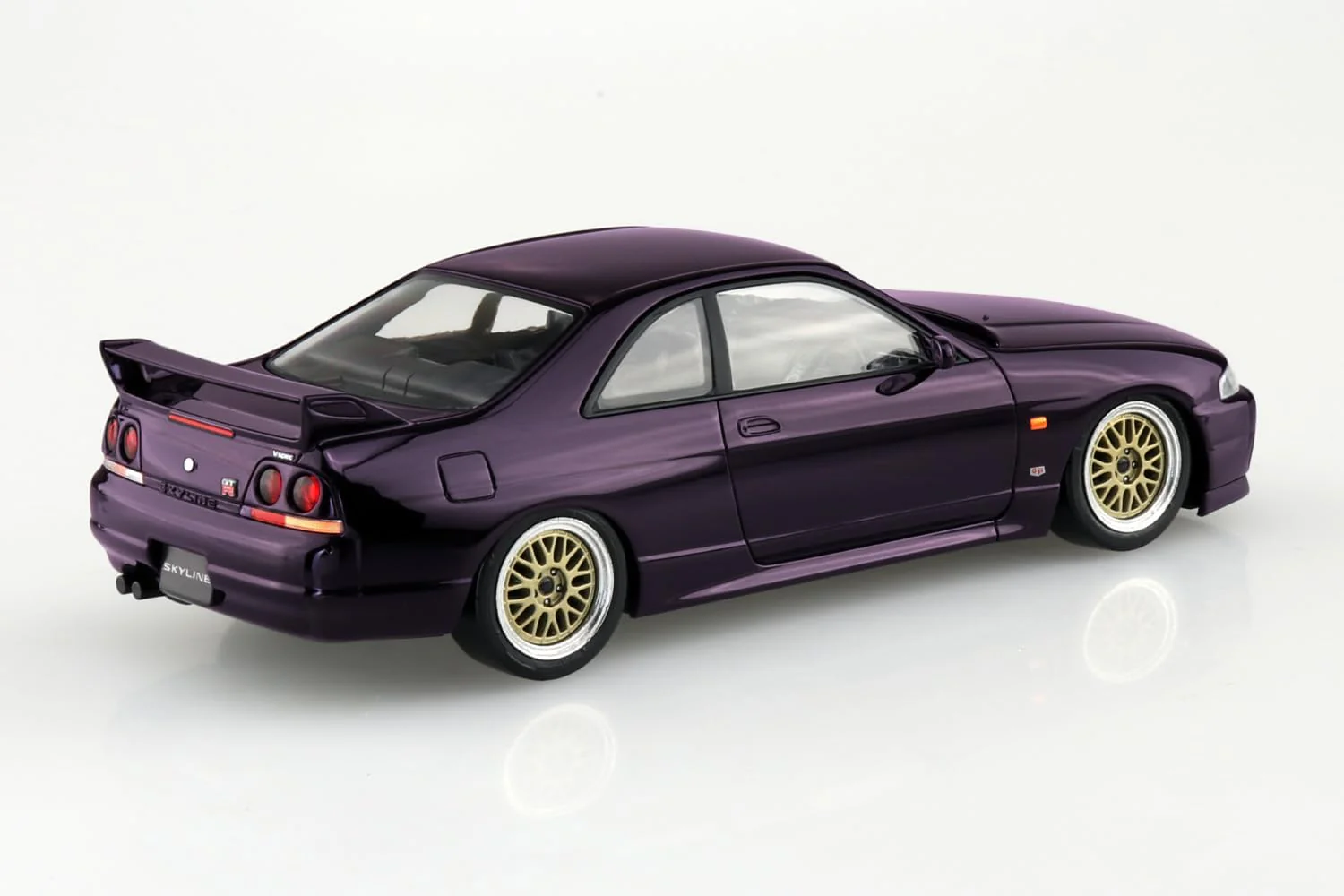Aoshima 1/32 RakuPla Snap Kit No.21CU-MP Nissan R33 Skyline GT-R Custom Wheel (Midnight Purple) - Image 2