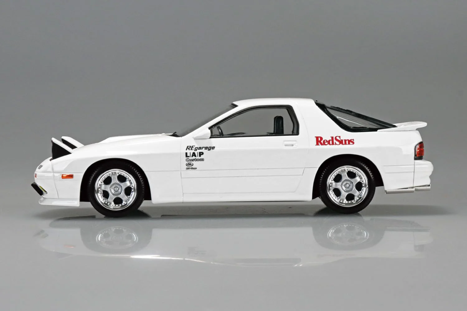 Aoshima 1/32 RakuPla Snap Kit No.CM-3 Initial D Ryosuke's FC - Image 6