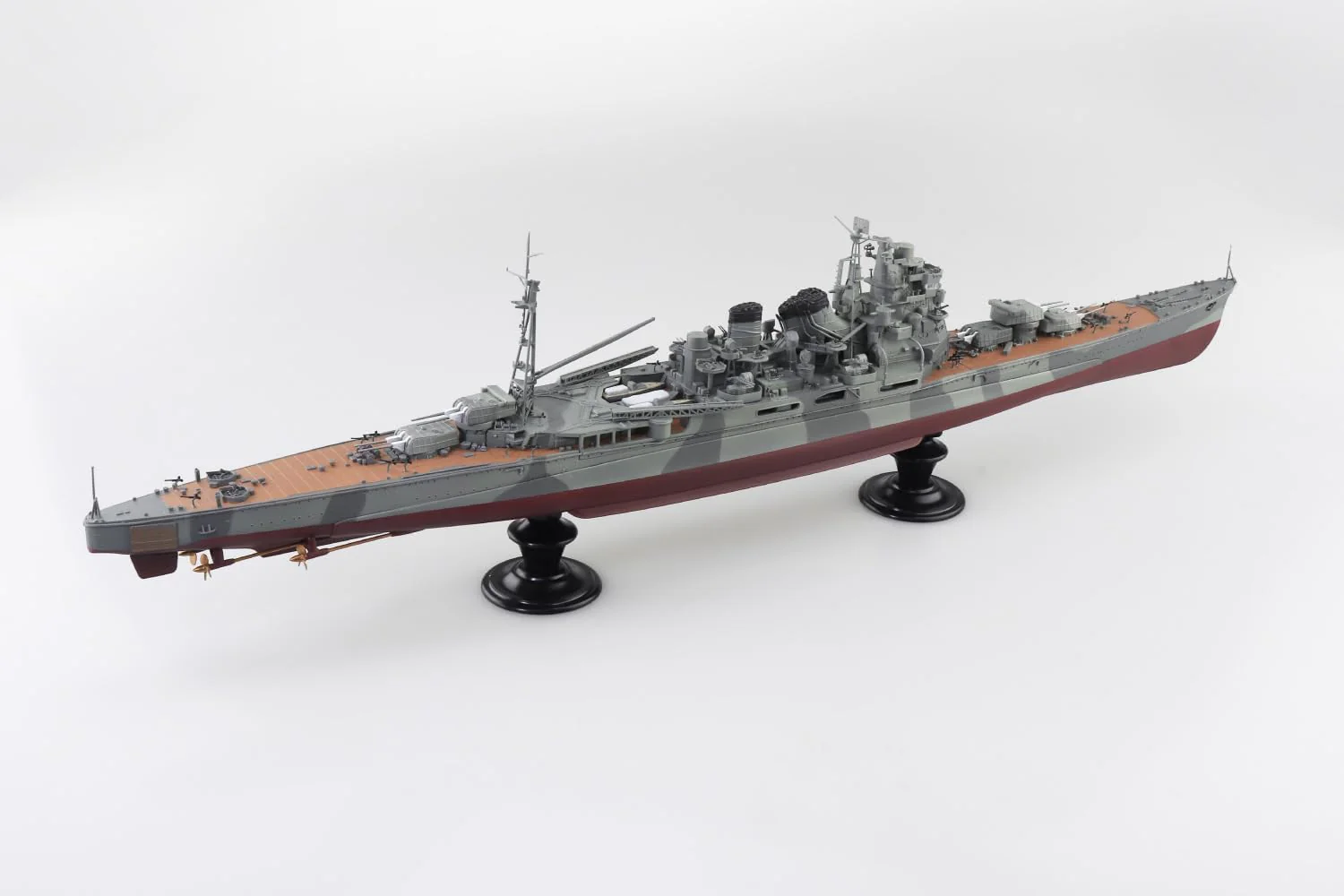 Aoshima 1/350 Ironclad Imperial Japanese Navy Heavy Cruiser Takao 1944 - Image 3
