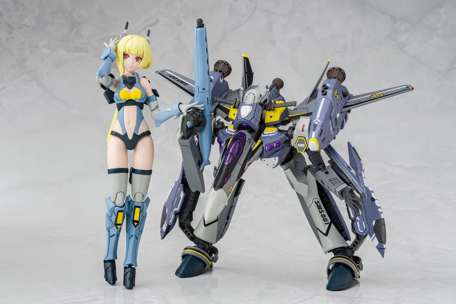 Aoshima V.F.G. MC-18 Macross F VF-25S Super Messiah - Image 4