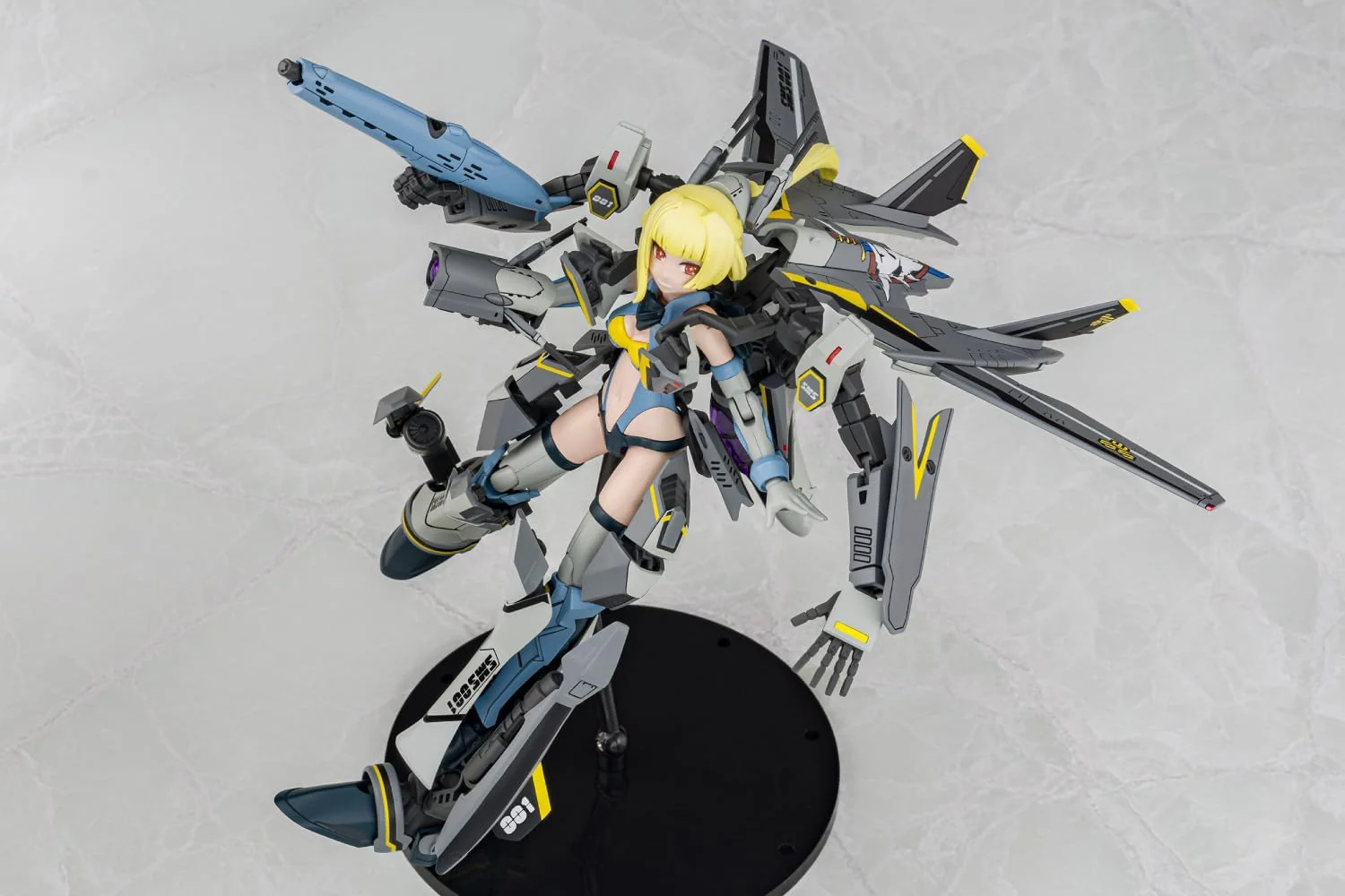 Aoshima V.F.G. MC-18 Macross F VF-25S Super Messiah - Image 7