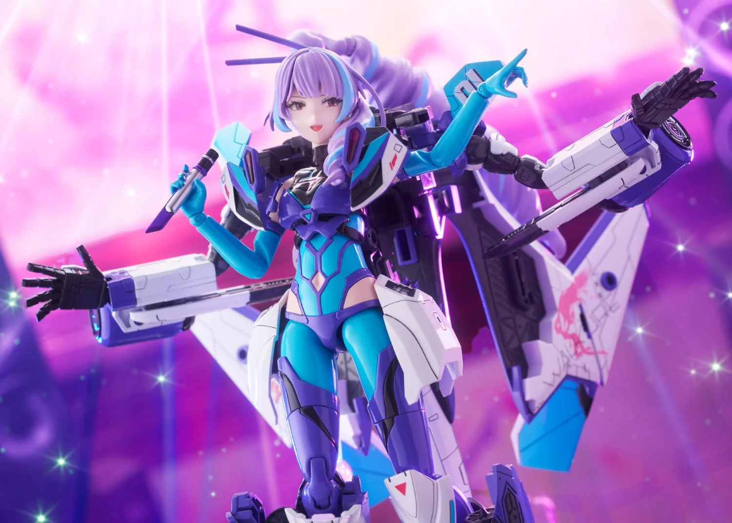 Aoshima V.F.G. No.MC-17 Macross Delta VF-31J Siegfried Mikumo Guynemer - Image 11