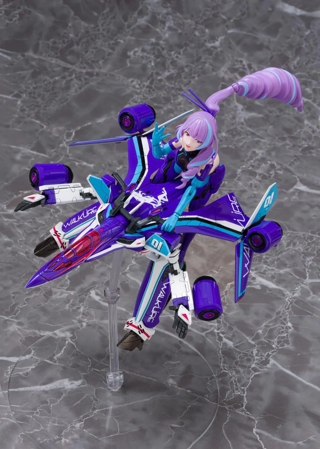 Aoshima V.F.G. No.MC-17 Macross Delta VF-31J Siegfried Mikumo Guynemer - Image 36