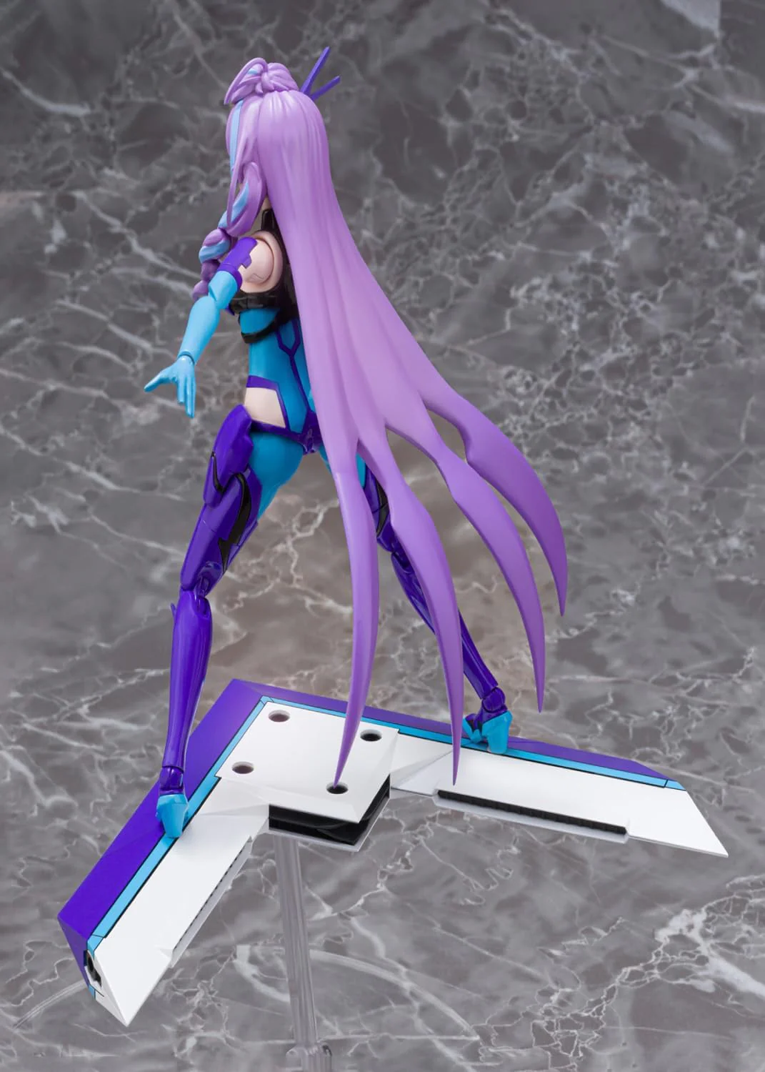 Aoshima V.F.G. No.MC-17 Macross Delta VF-31J Siegfried Mikumo Guynemer - Image 47
