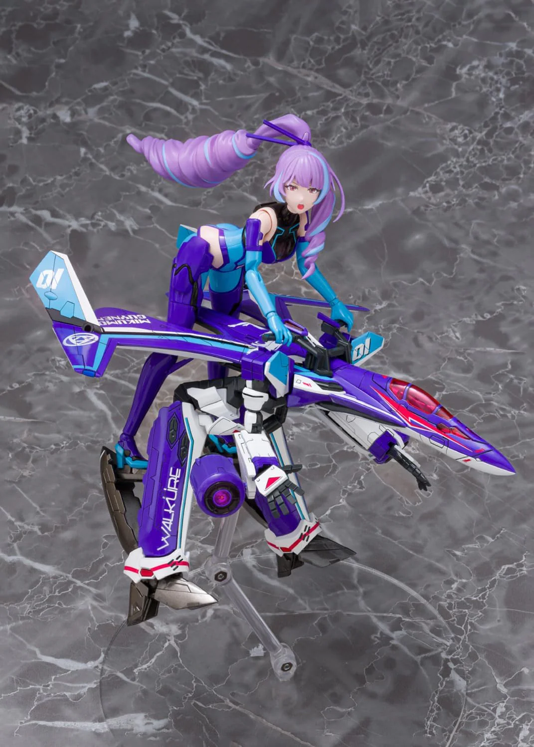 Aoshima V.F.G. No.MC-17 Macross Delta VF-31J Siegfried Mikumo Guynemer - Image 49
