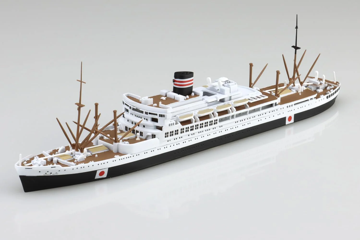 Aoshima WL507 1/700 Japanese Passenger Liner Yawatamaru - Image 4