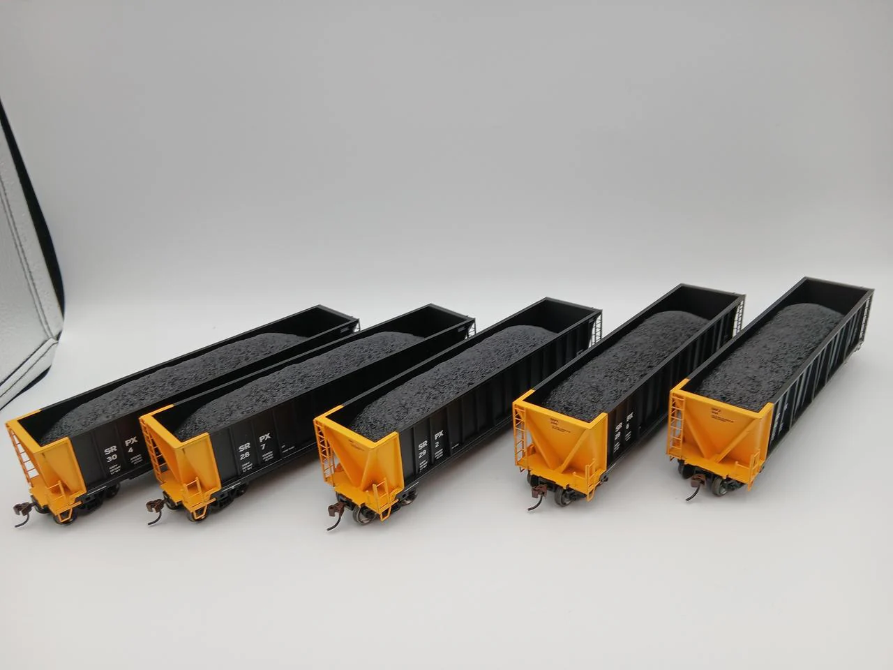 Athearn Freight Car Coal Gondola 5-Car Set - Image 6