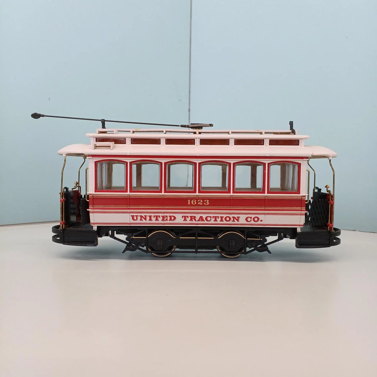 BACHMANN CLOSEDSTREETCAR UNITEDTRACTION - Image 3