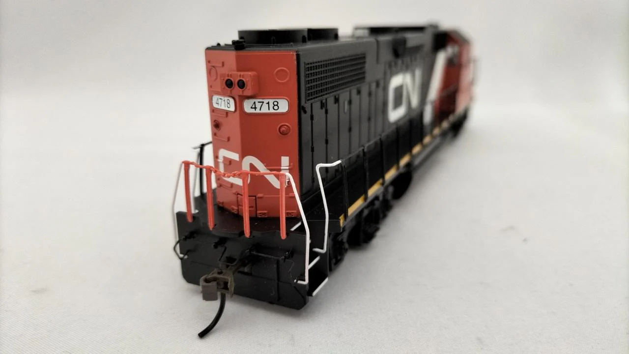BACHMANN HO Gauge GP38-2 DIESEL LOCO - Image 5