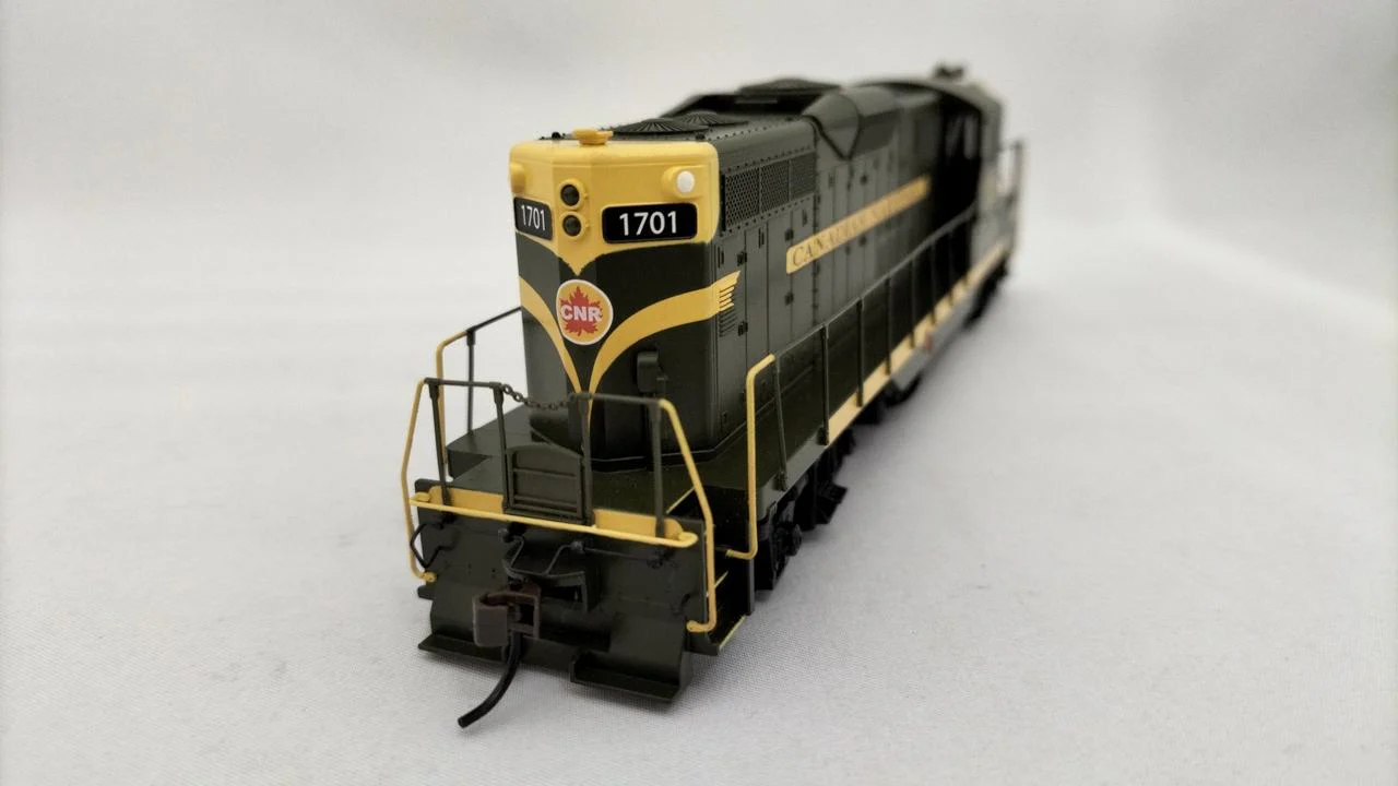 BACHMANN HO gauge GP9 DIESEL LOCO - Image 5
