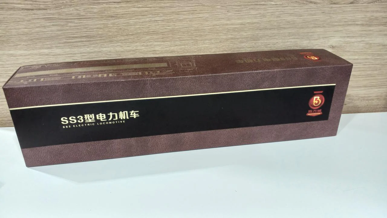 BACHMANN HO Gauge China SS3 Electric Locomotive - Image 11