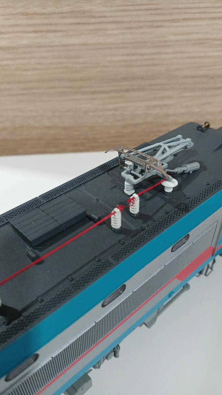 BACHMANN HO Gauge China SS3 Electric Locomotive - Image 7