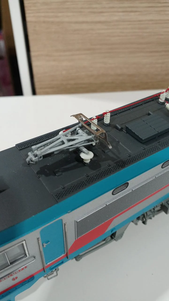 BACHMANN HO Gauge China SS3 Electric Locomotive - Image 8