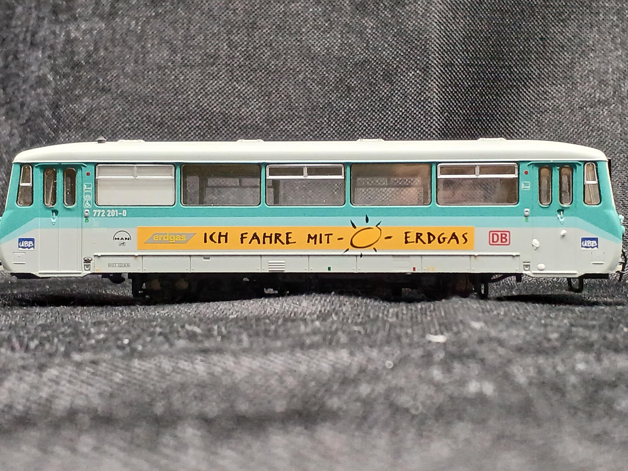 Brava HO Gauge 0534 DB - Image 2