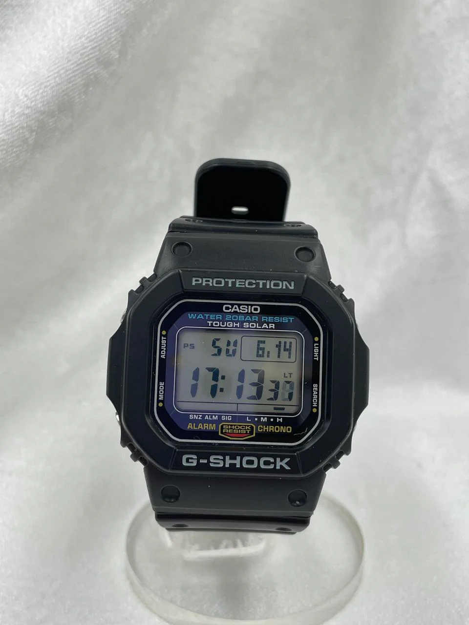 CASIO 5600 SERIES Solar Wristwatch G-5600UE