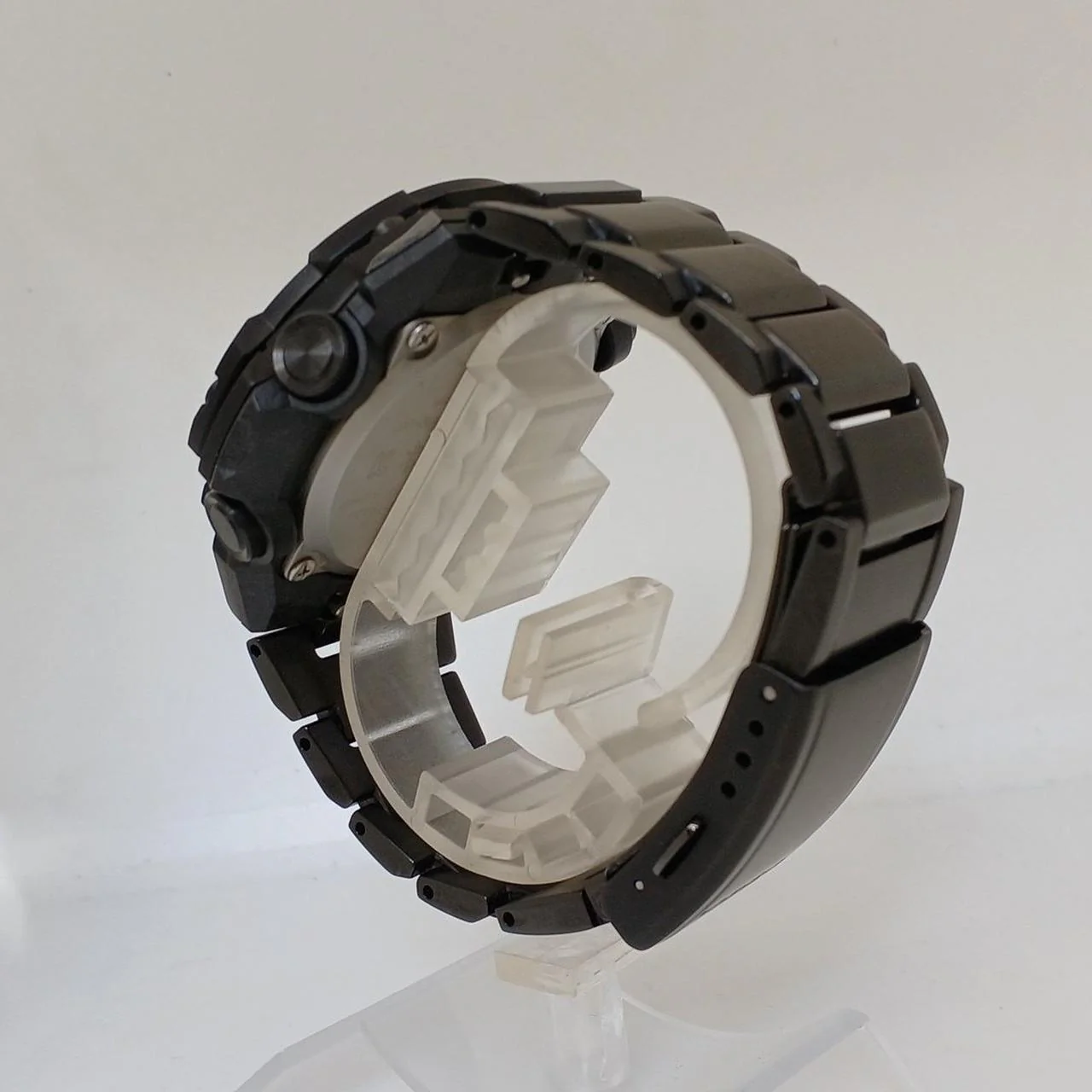 CASIO Bluetooth-compatible solar watch G-SHOCK GST-B400 - Image 3