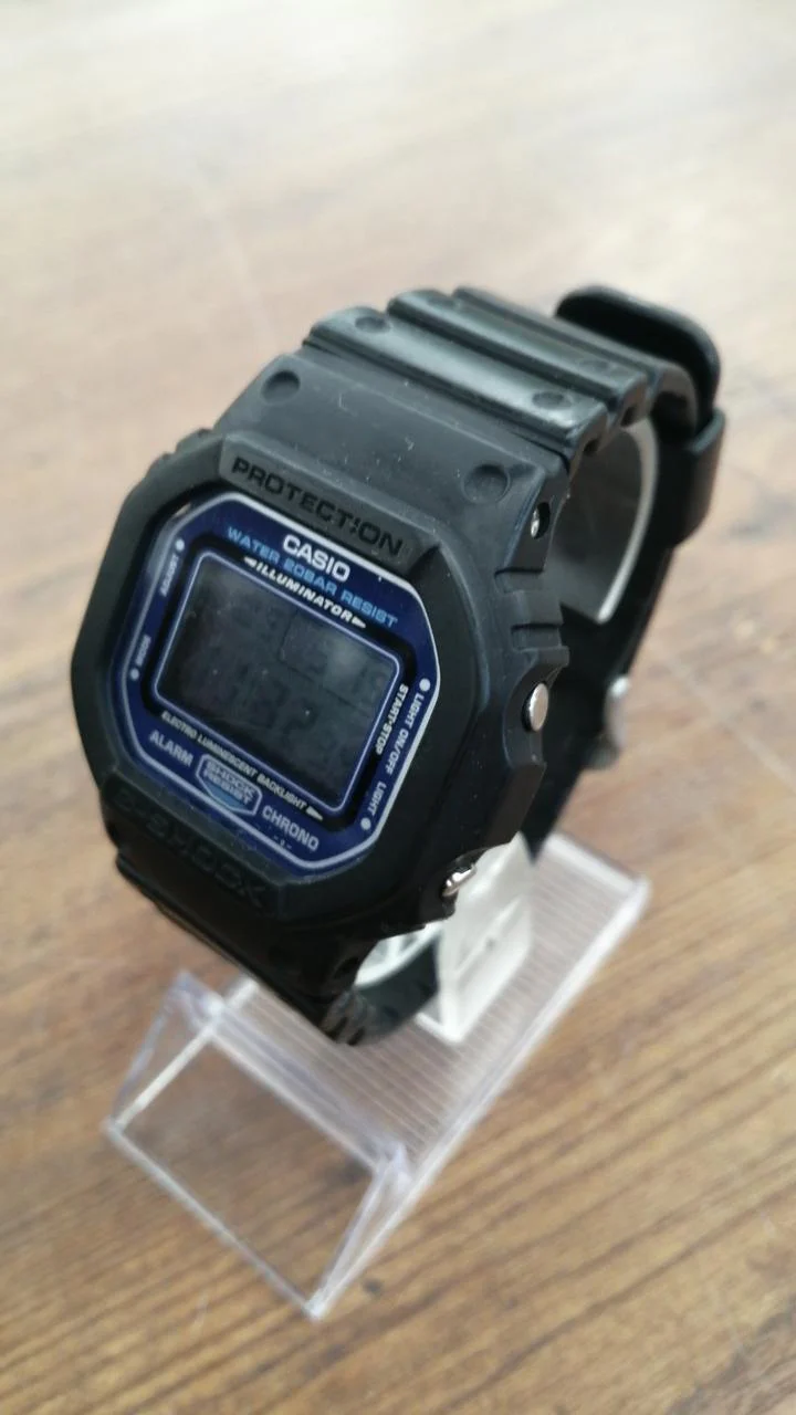 CASIO Digital watch G-SHOCK DW-5600 - Image 2