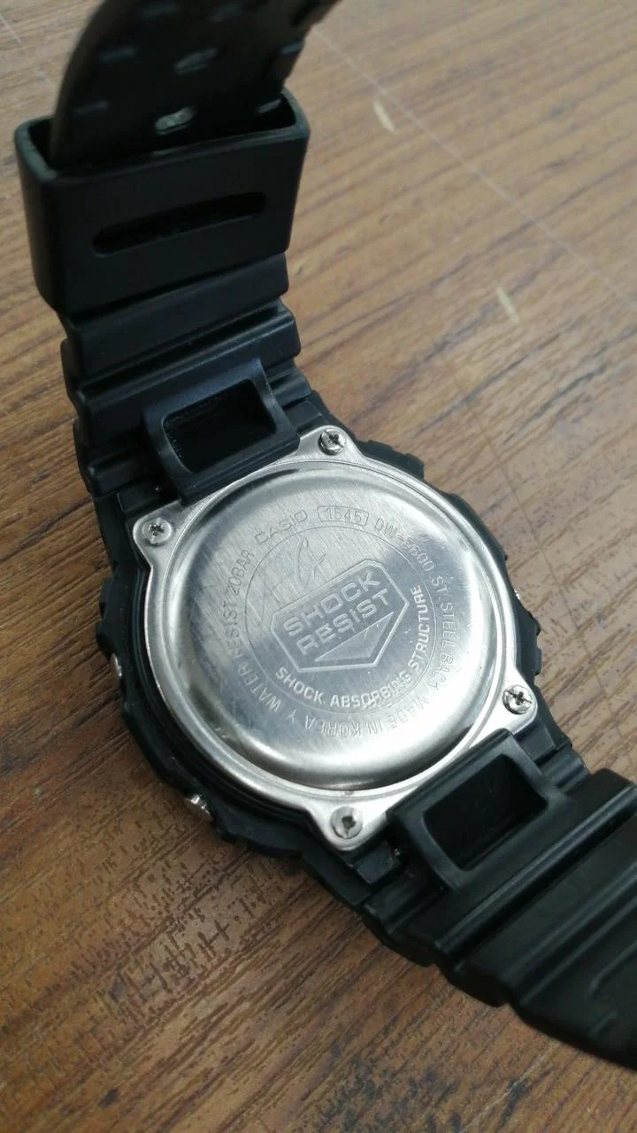 CASIO Digital watch G-SHOCK DW-5600 - Image 5