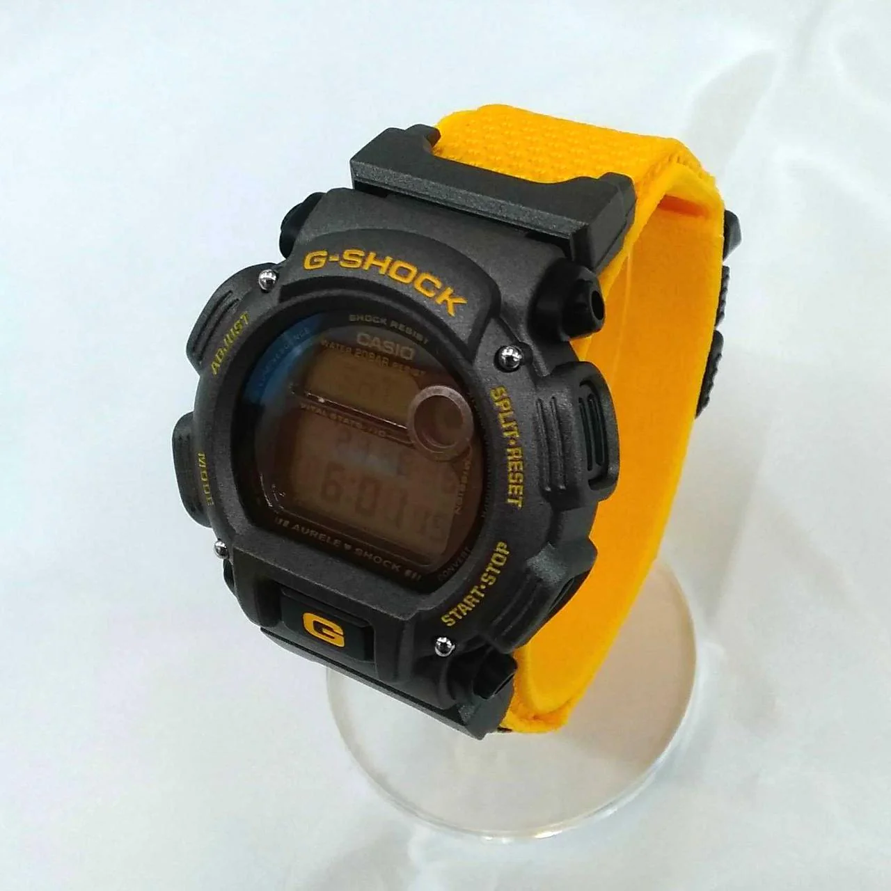 CASIO G-SHOCK Agnes b. Collaboration DW-8800 - Image 2