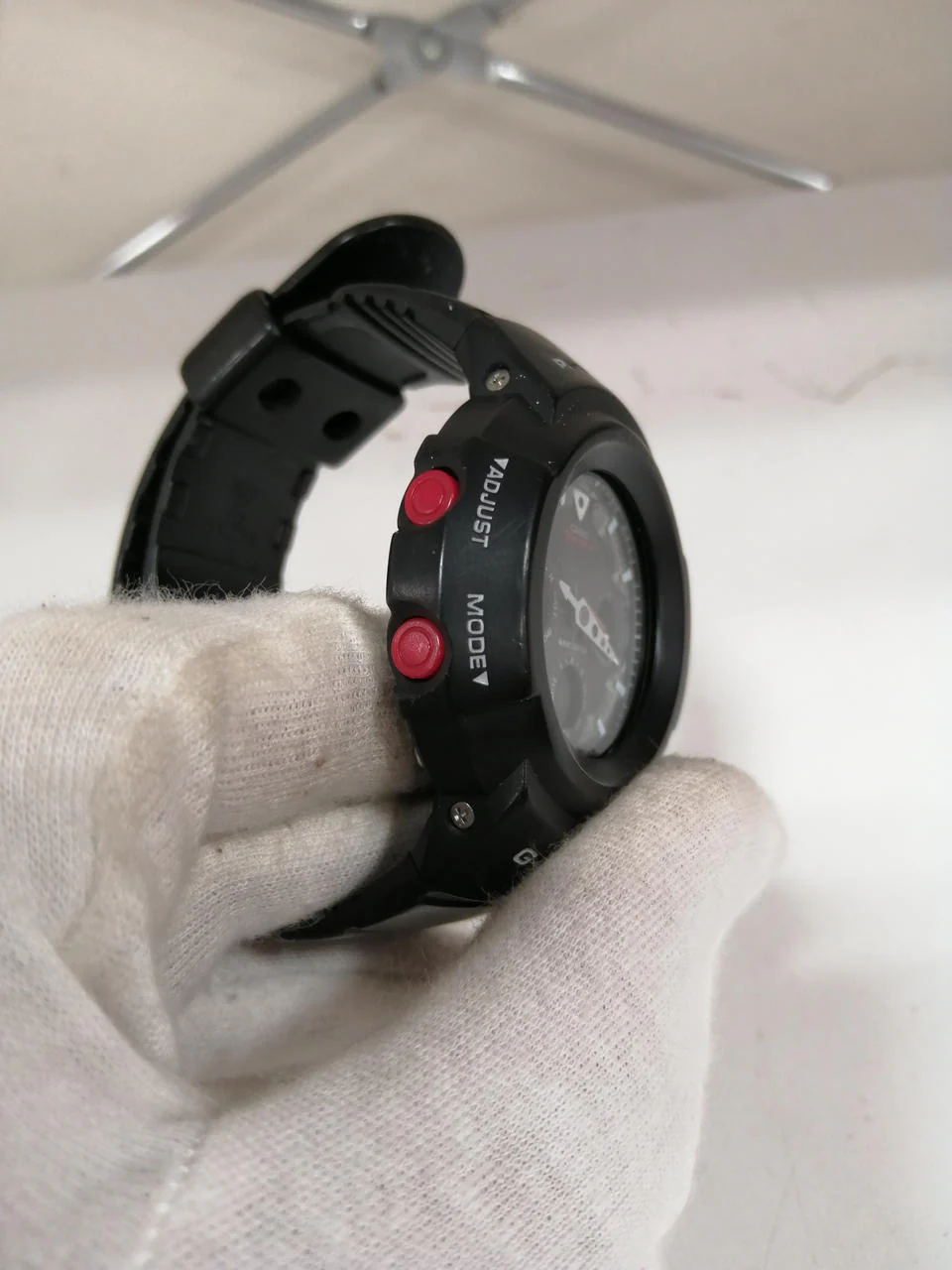 CASIO G-SHOCK AWG-500J - Image 3
