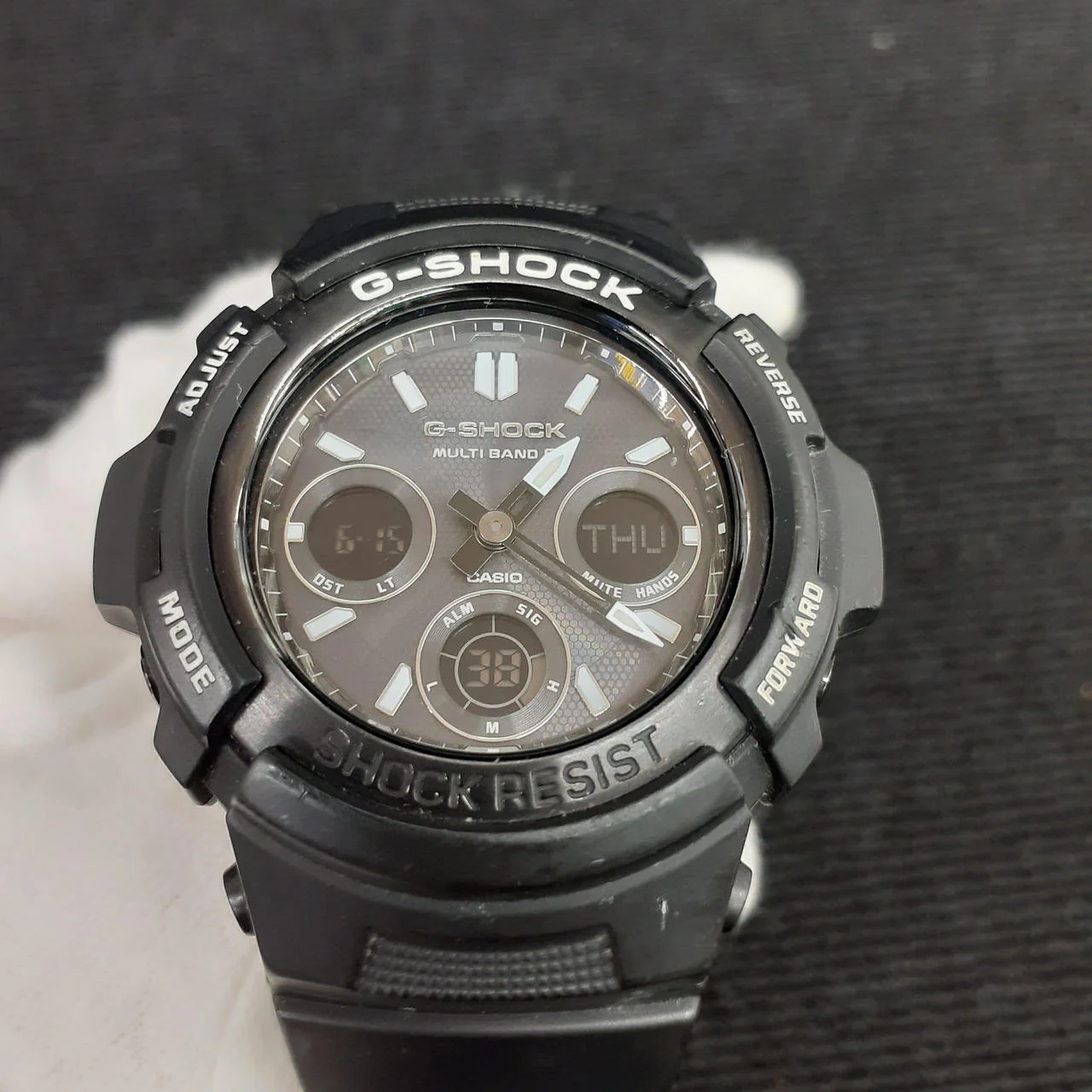 CASIO G-SHOCK AWG-M100BW - Image 4