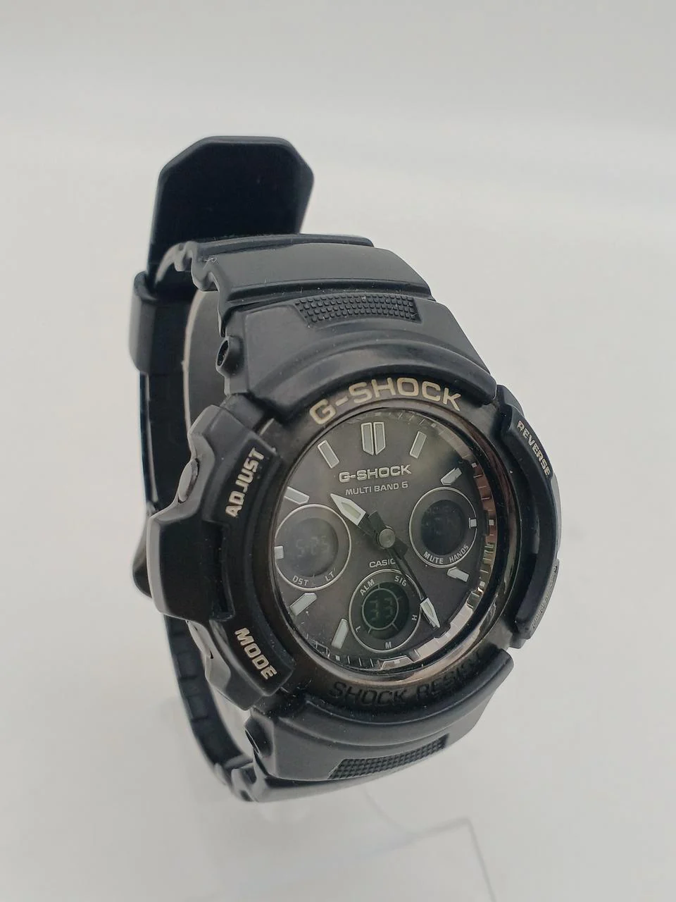 CASIO G-SHOCK AWG-M100BW - Image 4