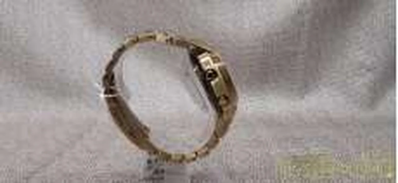 CASIO G-SHOCK AWM-500GD - Image 4