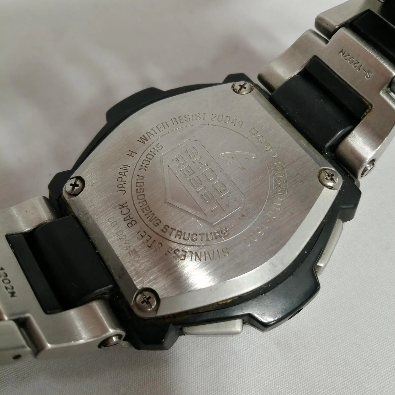 CASIO G-SHOCK Black x Silver MTG-1500 - Image 3