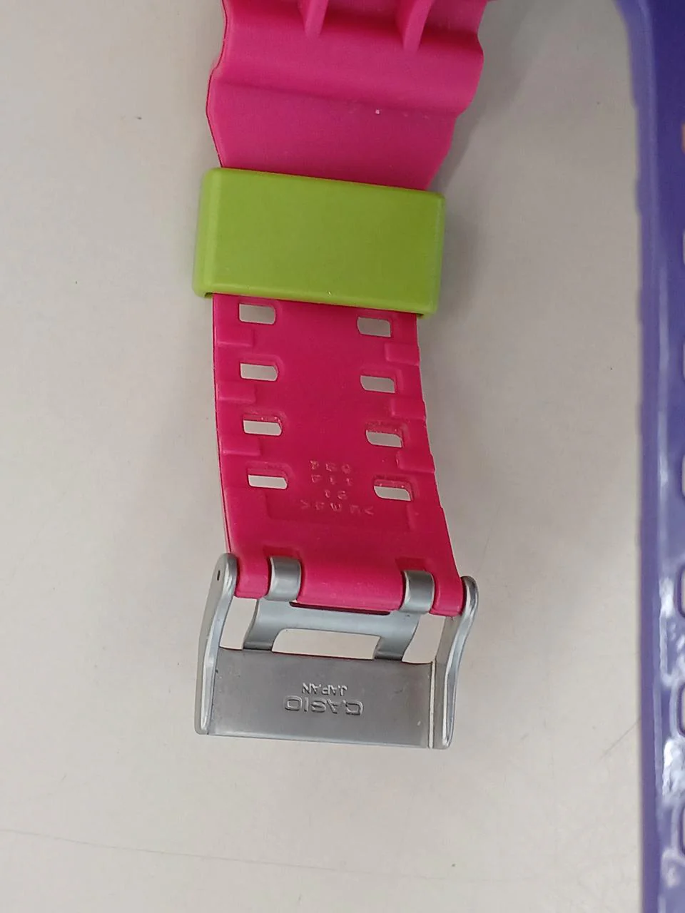 CASIO G-SHOCK Crazy Colors GA-110F - Image 17