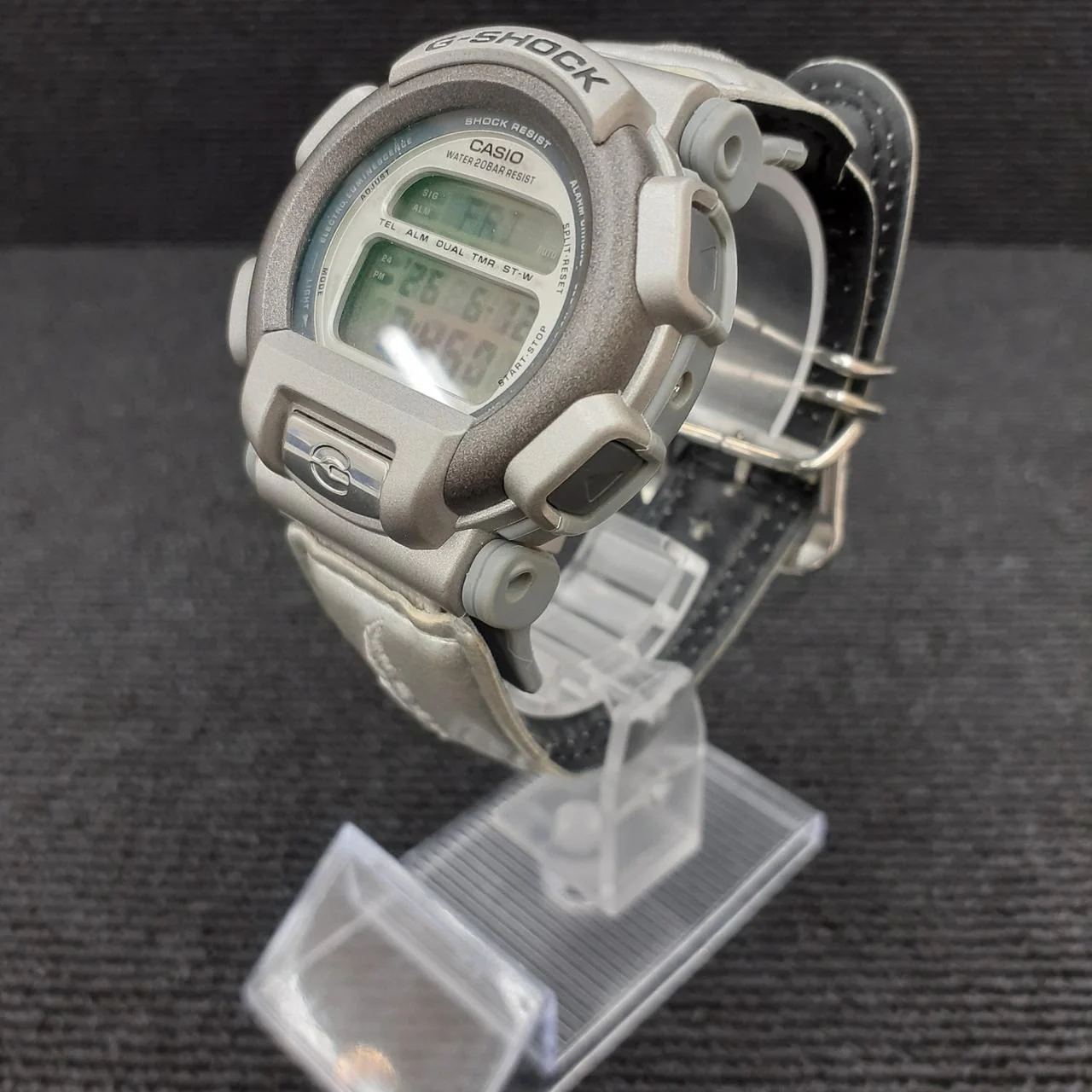 CASIO G-SHOCK DW-003 - Image 2