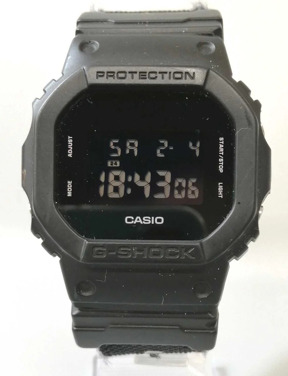 CASIO G-SHOCK DW-5600BBN-1DR - Image 3