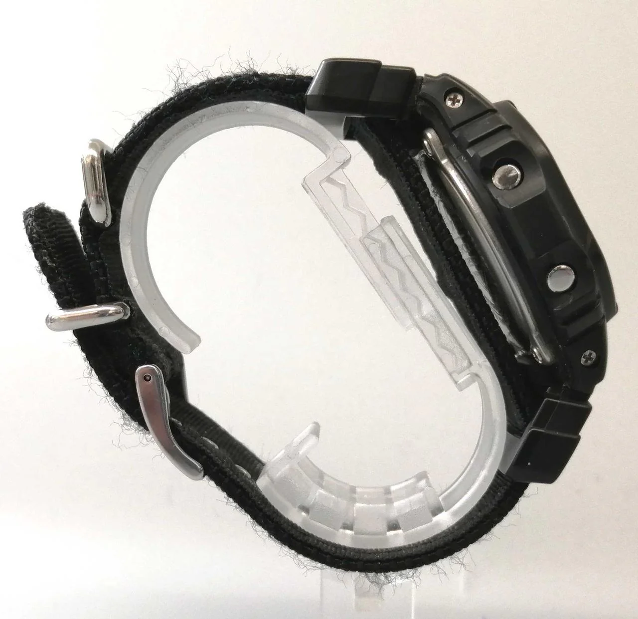 CASIO G-SHOCK DW-5600BBN-1DR - Image 4